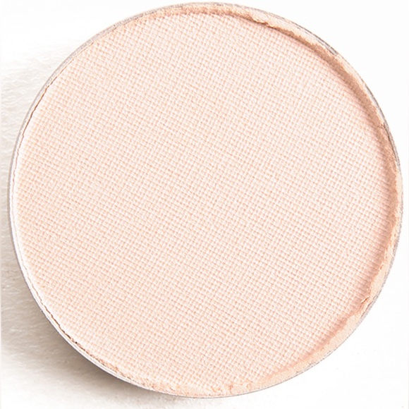 MAC Cosmetics Velvet Eyeshadow in Vapour - BNIB, Rare, HTF & Discontinued - Picture 3 of 16